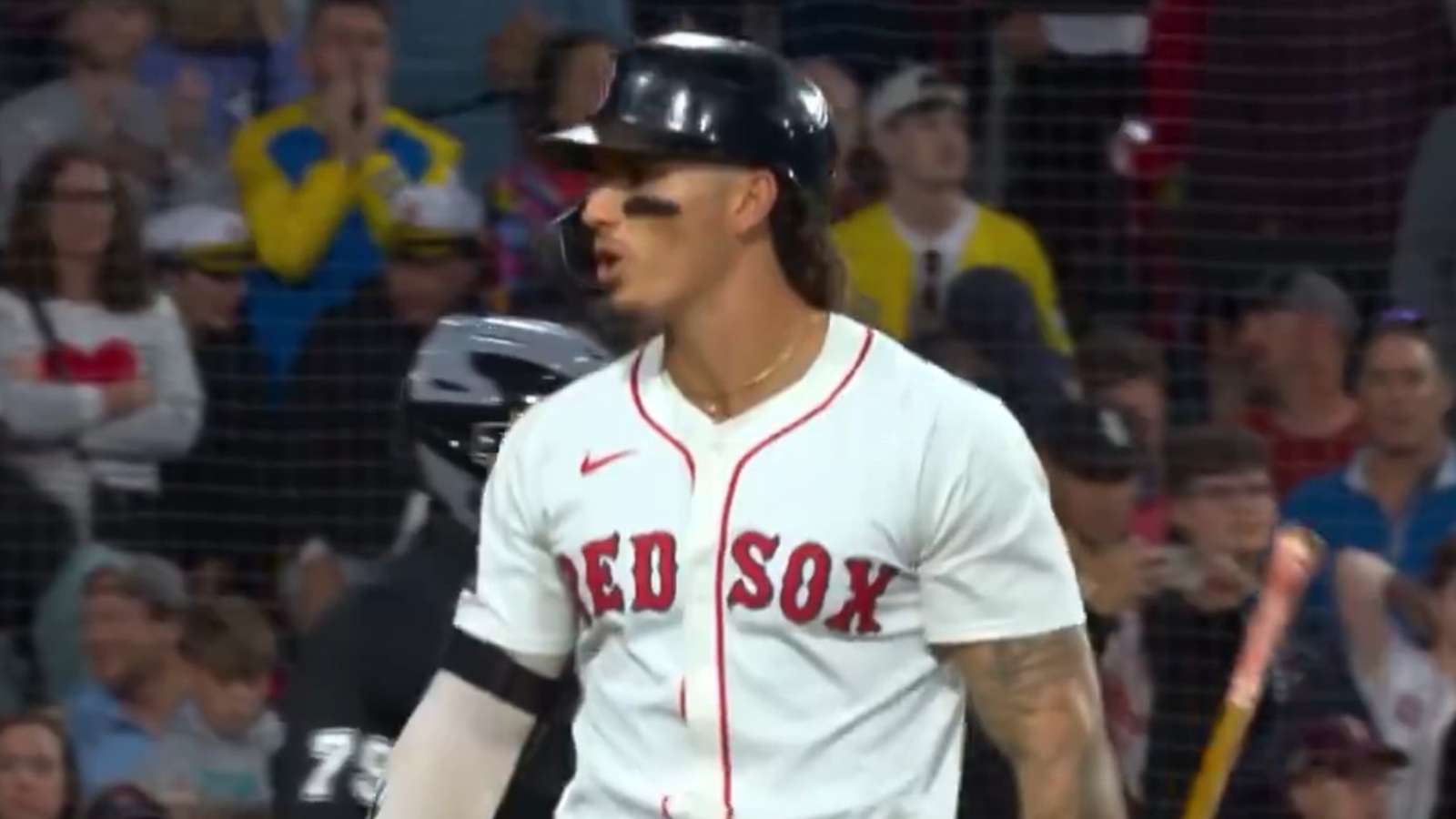 Jarren Duran gets vulgar with fan after striking out