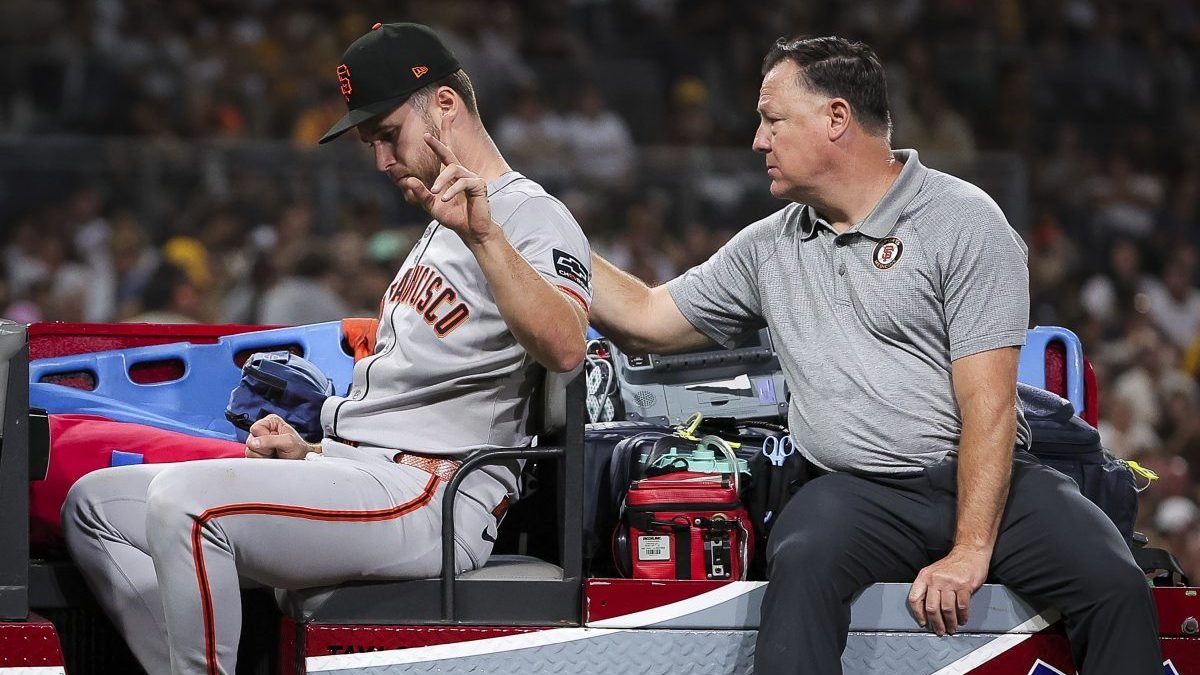 Giants sending Landen Roupp for MRI after scary knee injury – NBC Sports Bay Area & California