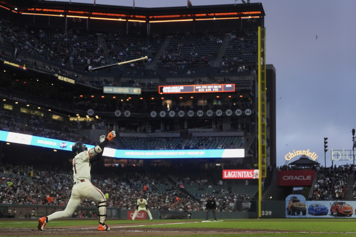 Lee Jung-hoo's luck of 109km is a hit and 169km is caught! 2G consecutive infield hits 0.256SF has lost four consecutive games