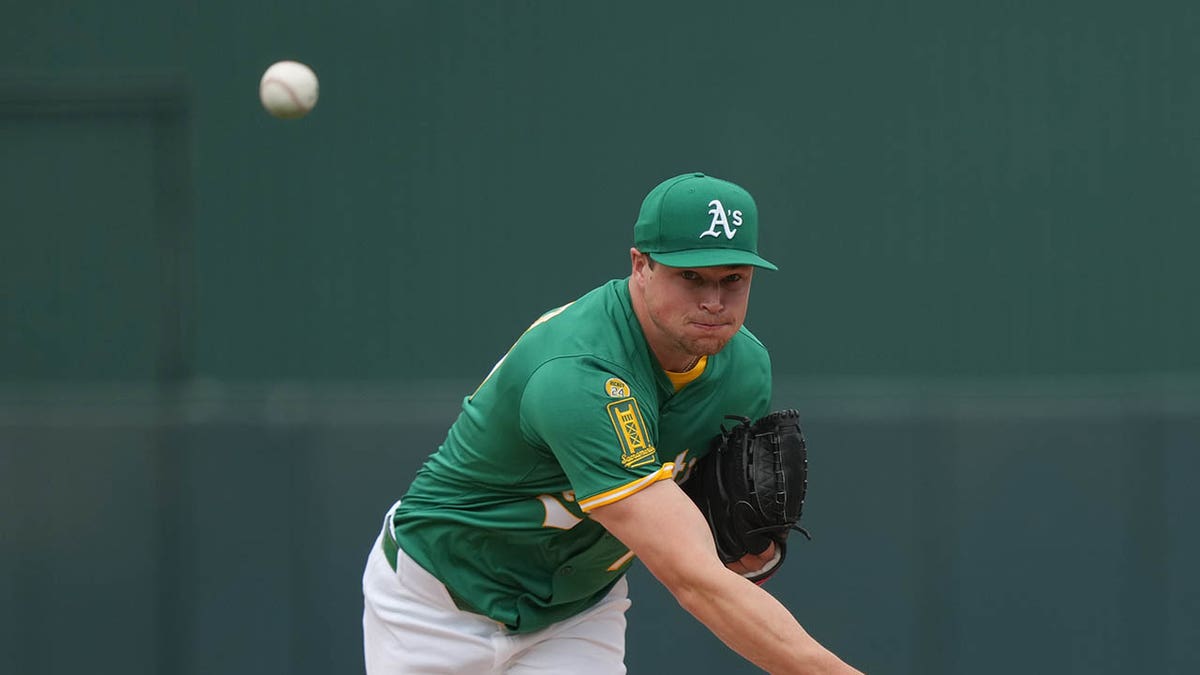 Mason Miller pitcher