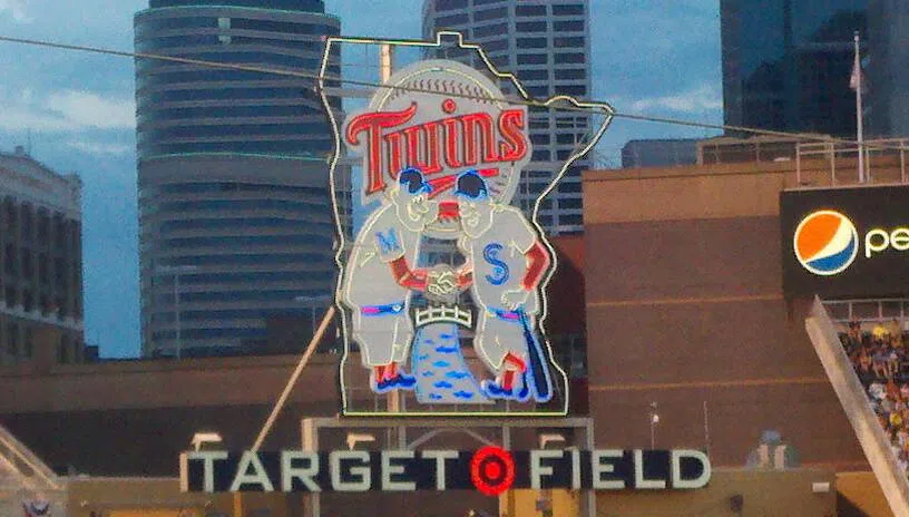 Twins’ Struggles Continue as Blue Jays Roll 10-4; Wallner Belts Two Homers in Defeat