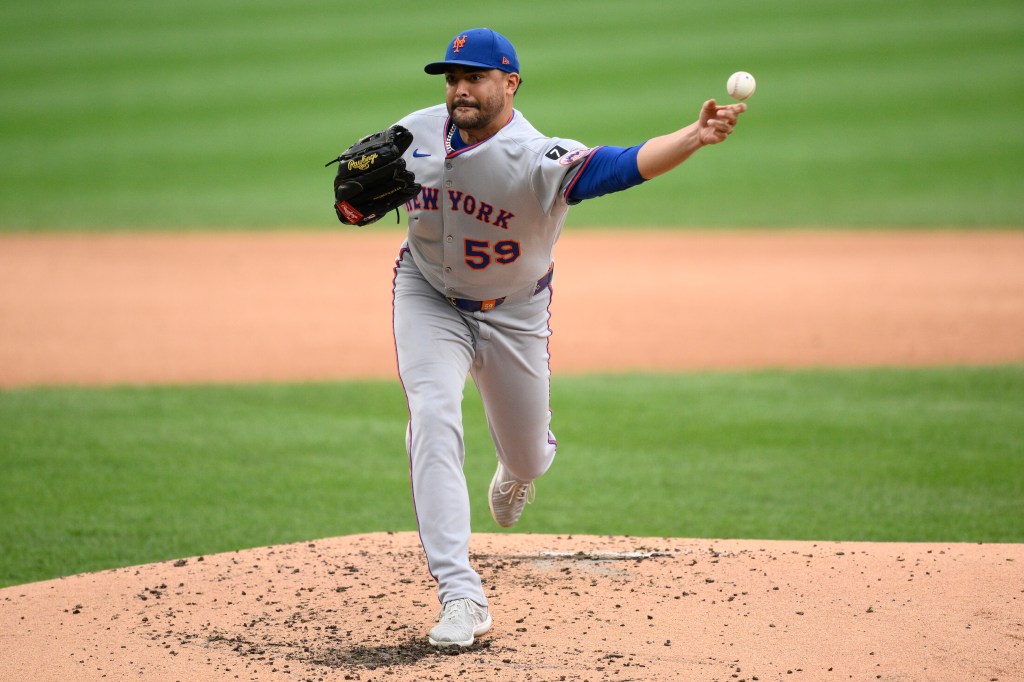 Sean Manaea pitches during the Mets-Nationals game on Aug. 21, 2025. 