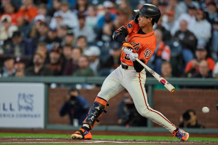 No outs man base connected by Lee Jung-hoo → Korean face-to-face SF in 495 days after Kim Ha-sung's diving catch prevented 6 consecutive losses and 2 consecutive TB wins