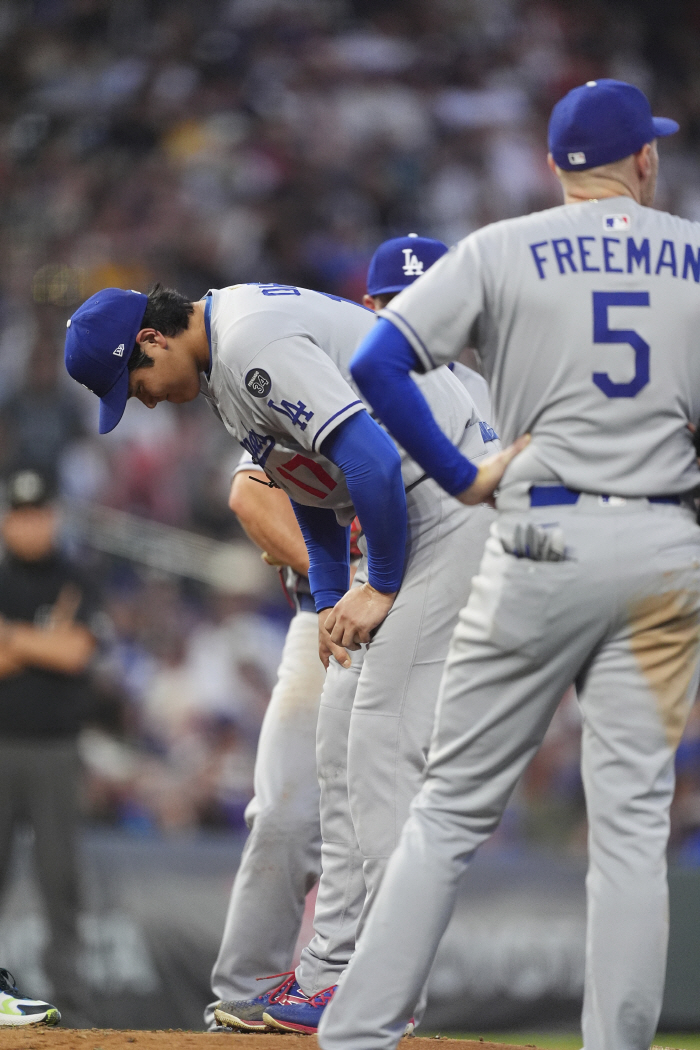 Oh my god, Ohtani was hit 151km and sprinted all the way, almost lost all of the Dodgers...Can I trust you if I take a day off