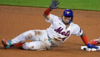 Mets' Francisco Alvarez to undergo MRI after jamming thumb