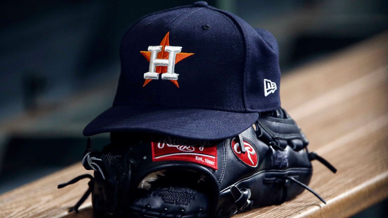 Astros put Victor Caratini on concussion IL, Yainer Diaz day-to-day