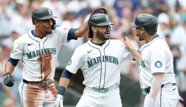 Seattle Mariners Eugenio Suárez home run...