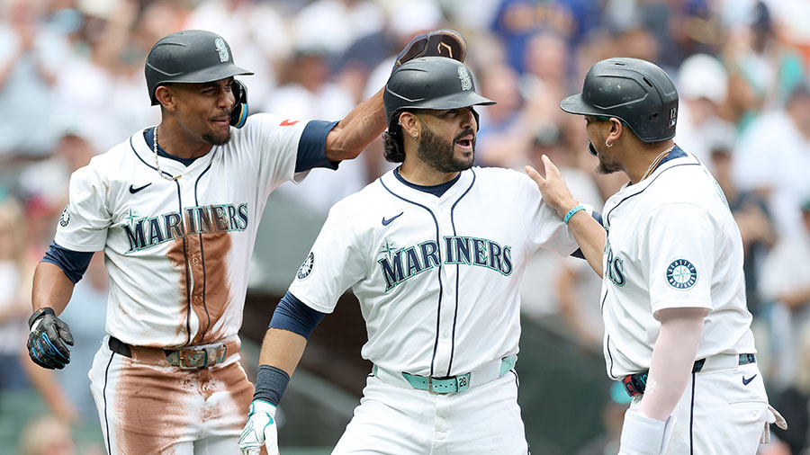Seattle Mariners Eugenio Suárez home run...