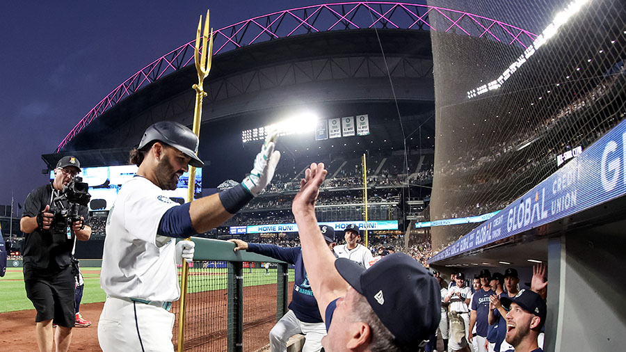 Seattle Mariners Eugenio Suárez...