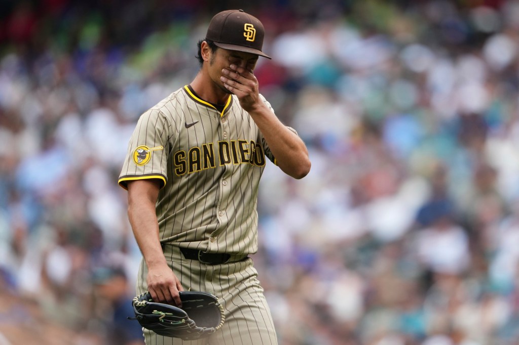 Mariners score 4 runs in 4 innings off Yu Darvish, take series from Padres