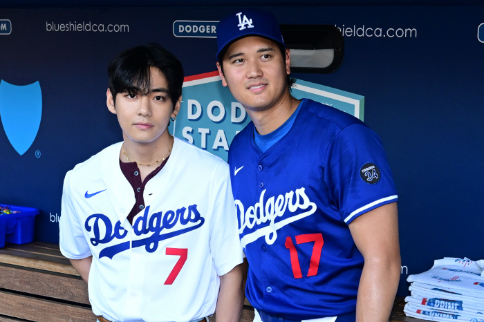 The time limit of 7 innings, 10K scoreless  Pahes 2 home runs and 4 RBIs, and LAD