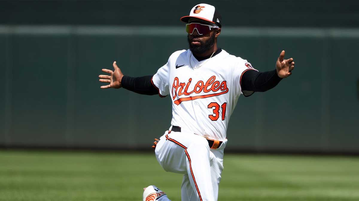 Baltimore Orioles outfielder Cedric Mullins (31) warms up before a game against the Toronto Blue Jays at Oriole Park at Camden Yards.