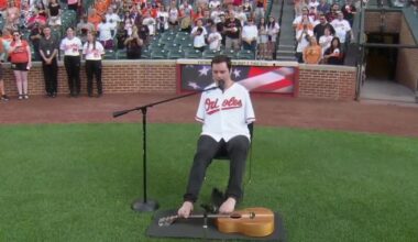 George Dennehy, born without arms, brings crowd to its feet at Orioles game