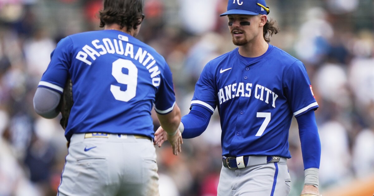 Royals salvage game in Detroit, win slugfest over Tigers