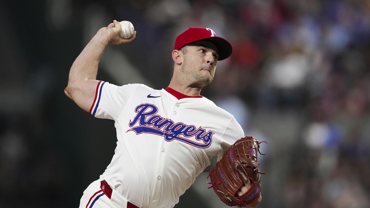 Phillies bring back 40-year-old reliever David Robertson