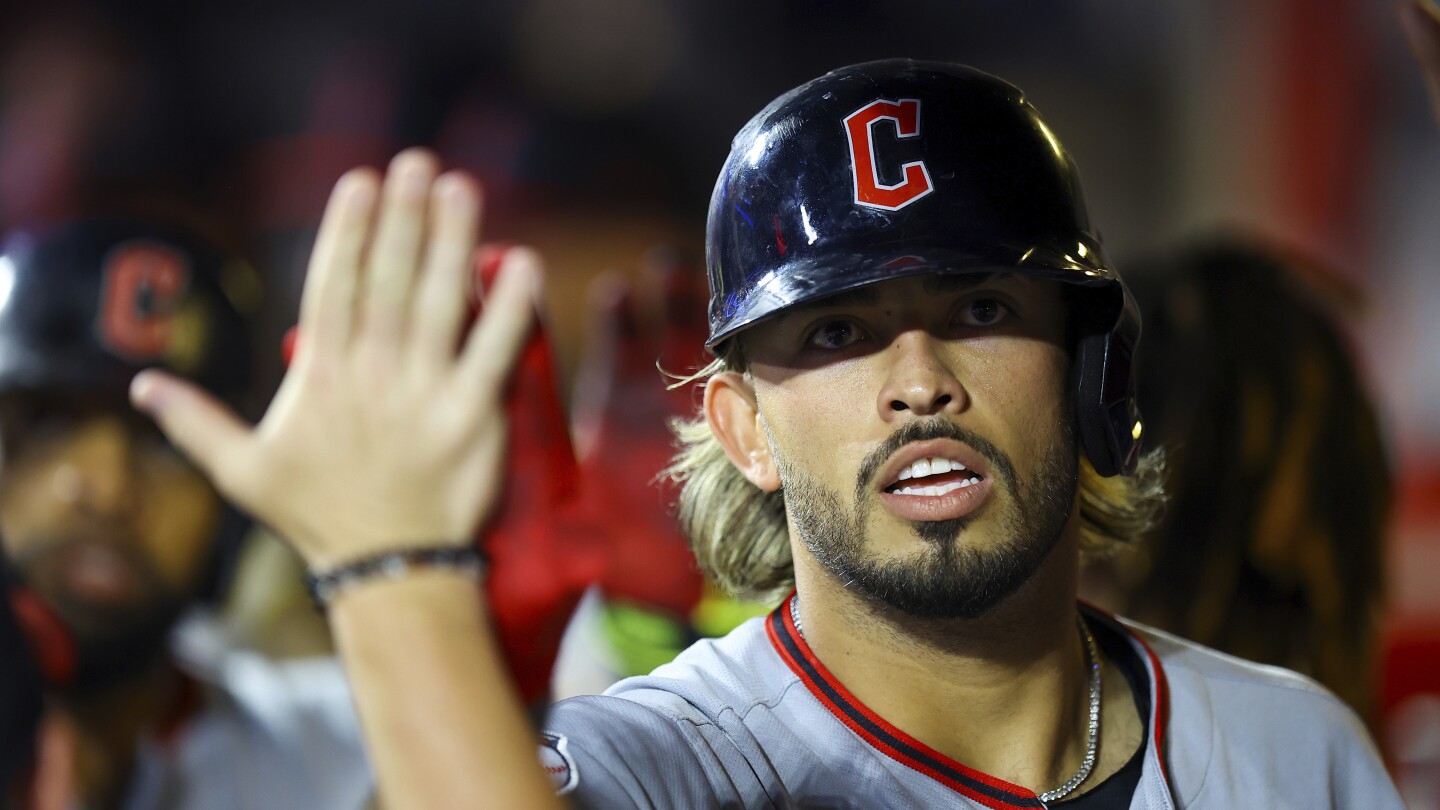 Alonso pulls within 1 homer of Strawberry, but Mets fall to Guardians after comeback bid