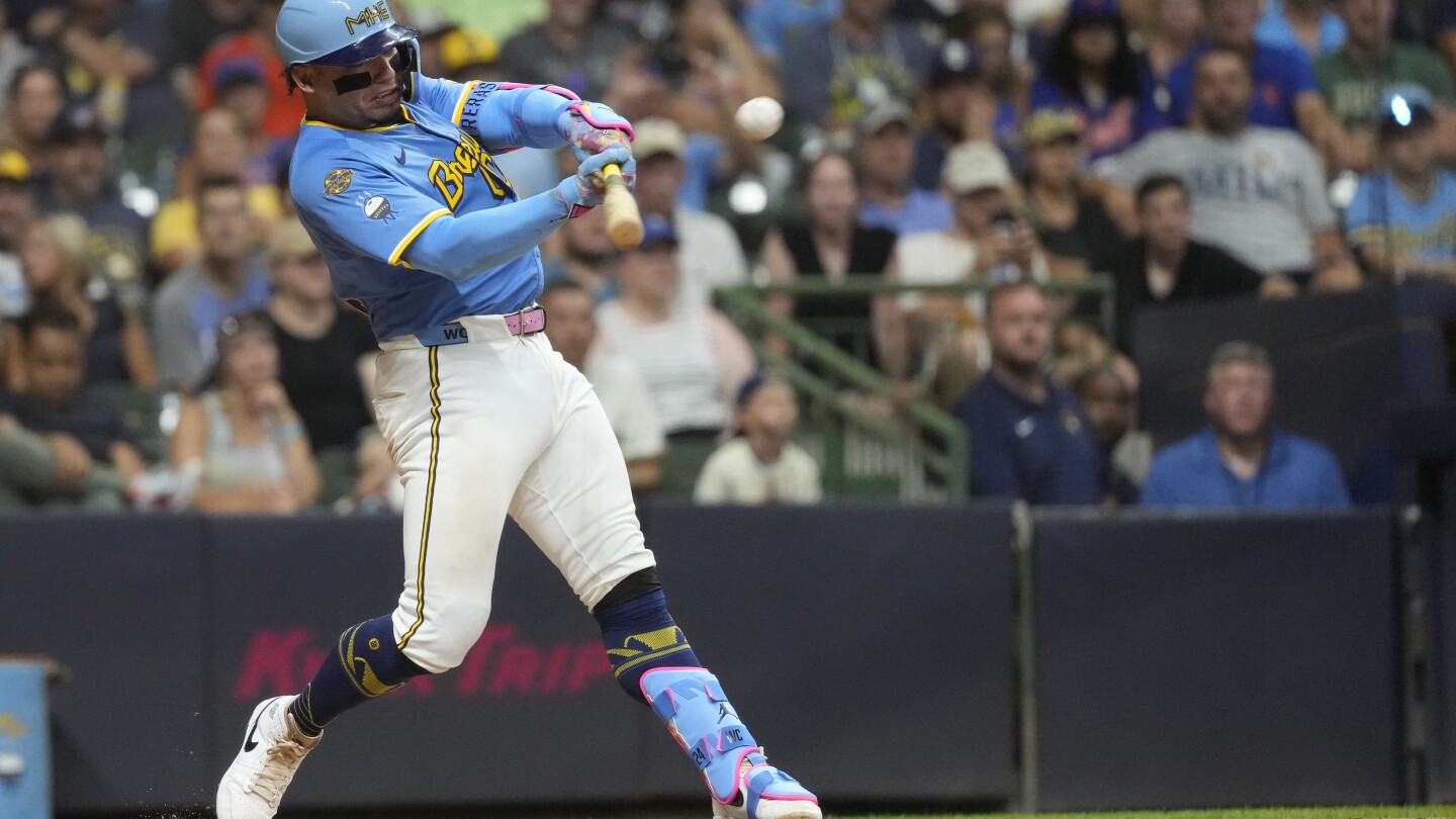 Brewers rally past Mets 7-4 for 8th straight win, spoiling Alonso's record-tying homer