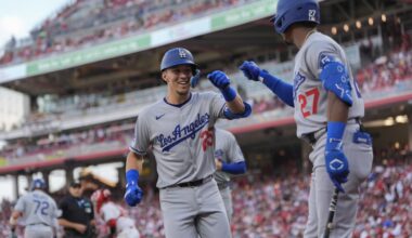 Dodgers activate Muncy and put Edman on IL