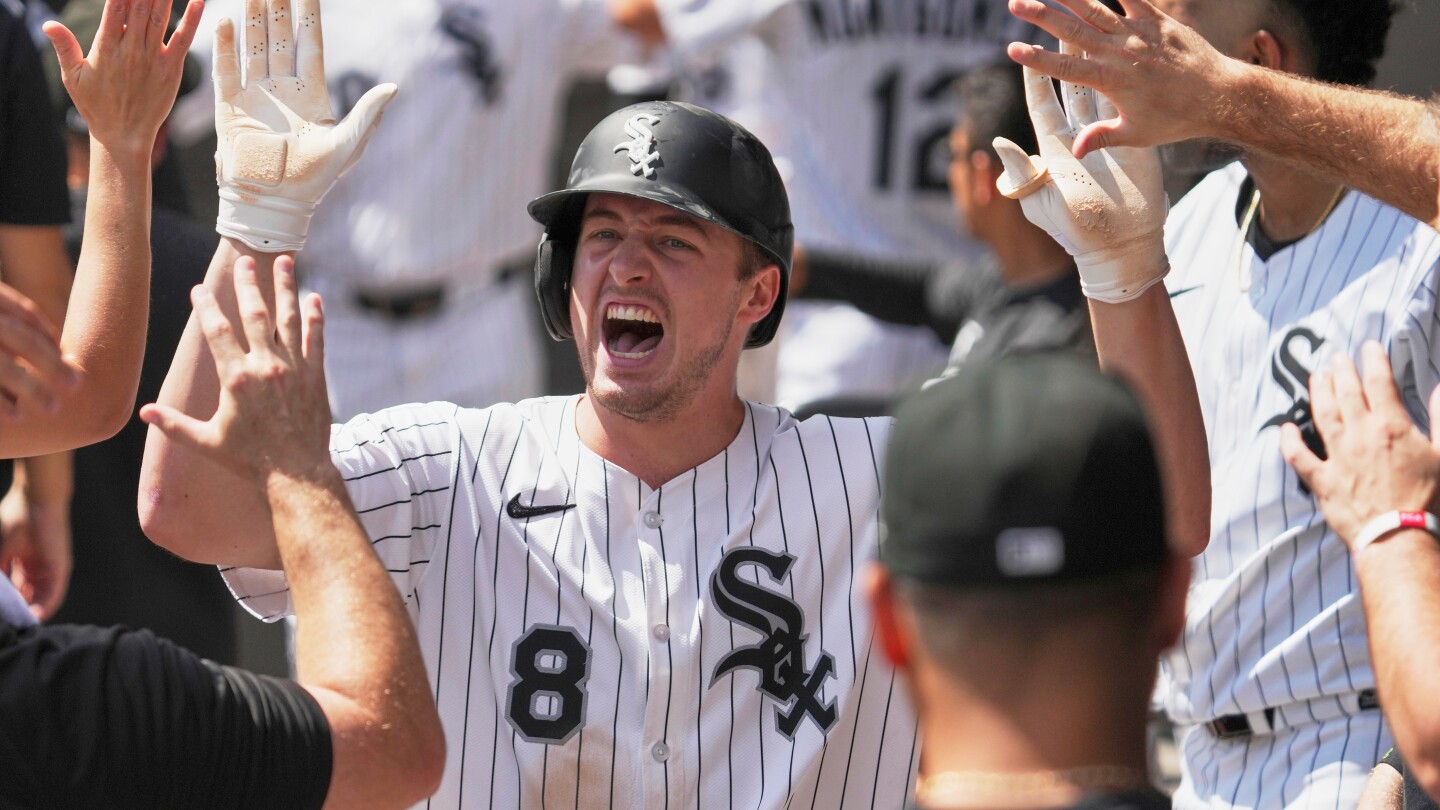 Montgomery homers again as the White Sox beat the Twins 8-0