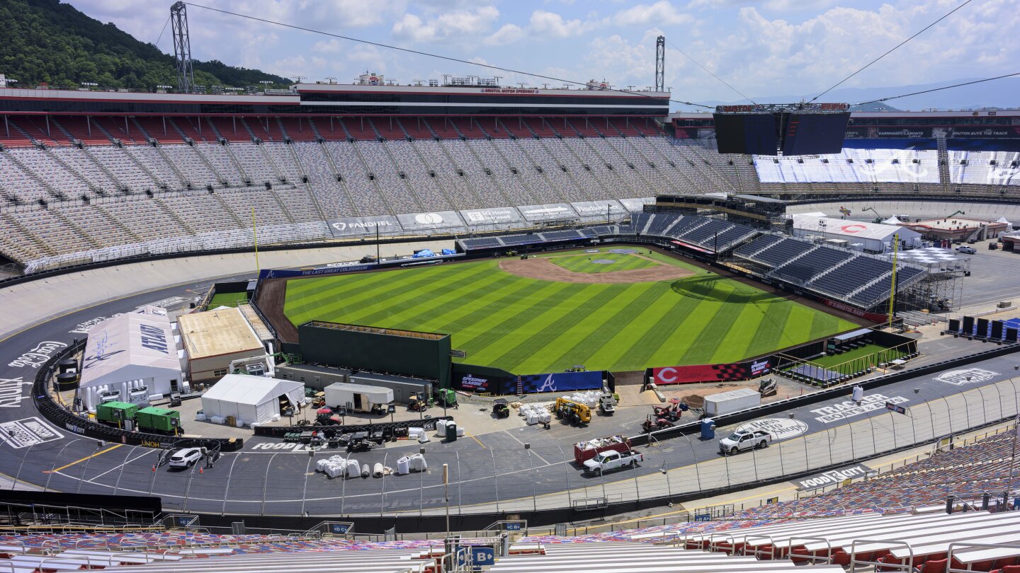 Record crowd expected for Braves-Reds game at Bristol Motor Speedway
