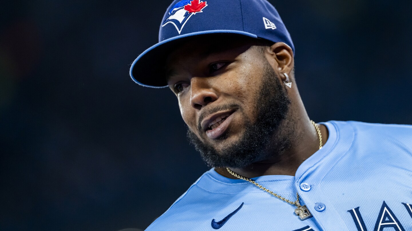 Guerrero, Blue Jays agree to a $500 million, 14-year deal that starts in 2026, AP source says