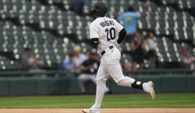 White Sox INF Miguel Vargas sidelined by a left oblique strain
