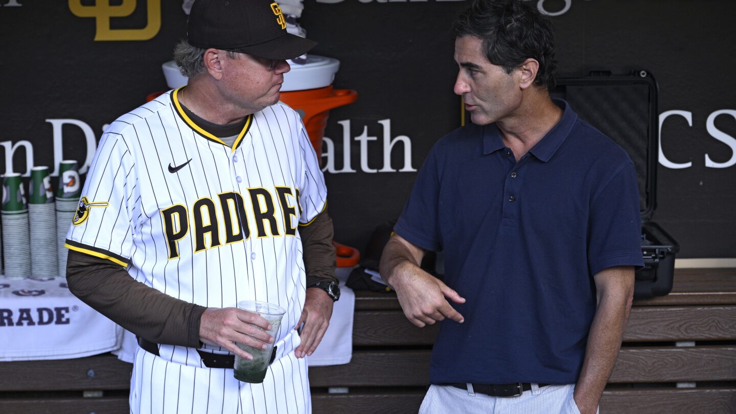 Padres make waves at trade deadline again, unafraid to deal away one of baseball's top prospects