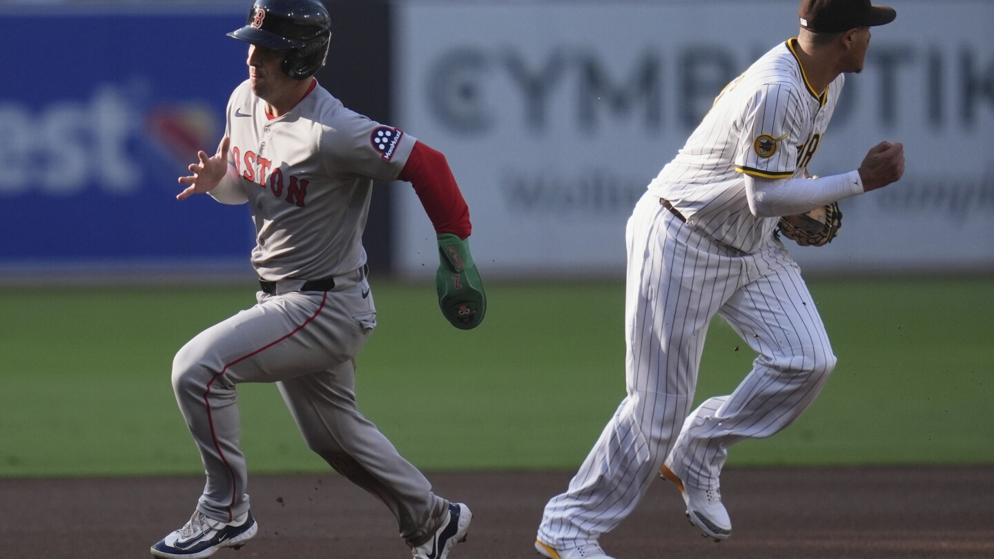 Red Sox score go-ahead run on Machado's failed hidden ball trick