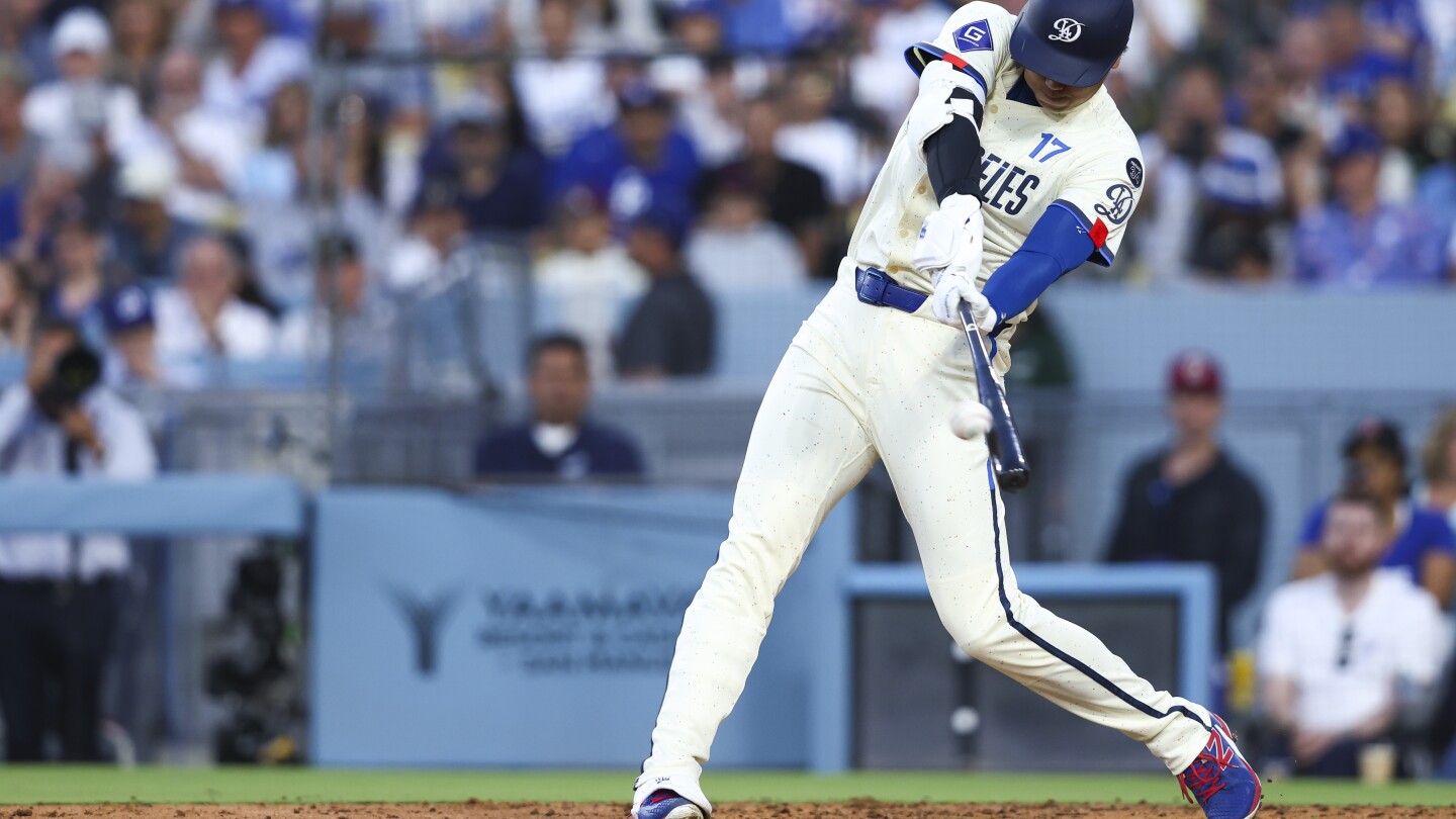 Ohtani hits 40th home run of the season in the Dodgers’ game against the Blue Jays