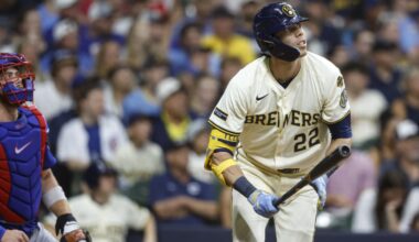 Brewers hit 3 HRs in 8-4 win over Cubs, take top spot in NL Central