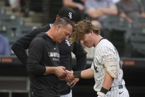 White Sox place rookie shortstop Chase Meidroth on 10-day injured list with thumb contusion