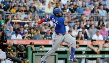 Blue Jays' Vladimir Guerrero Jr. exits with hamstring tightness