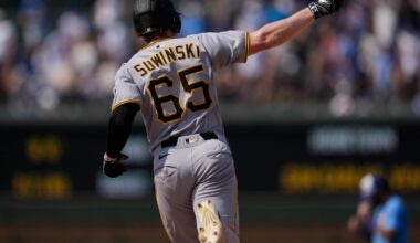 Jack Suwinski's tiebreaking homer in the 9th lifts Pirates over struggling Cubs 3-2