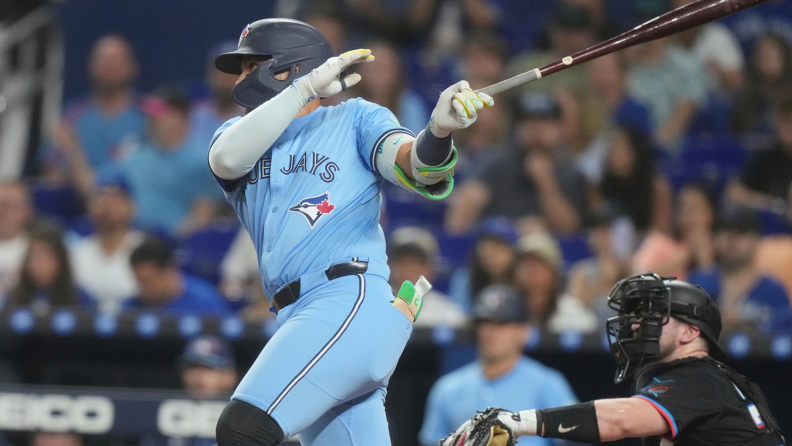 Bichette hits winning RBI single as Blue Jays hold off Marlins 7-6 in 12 innings
