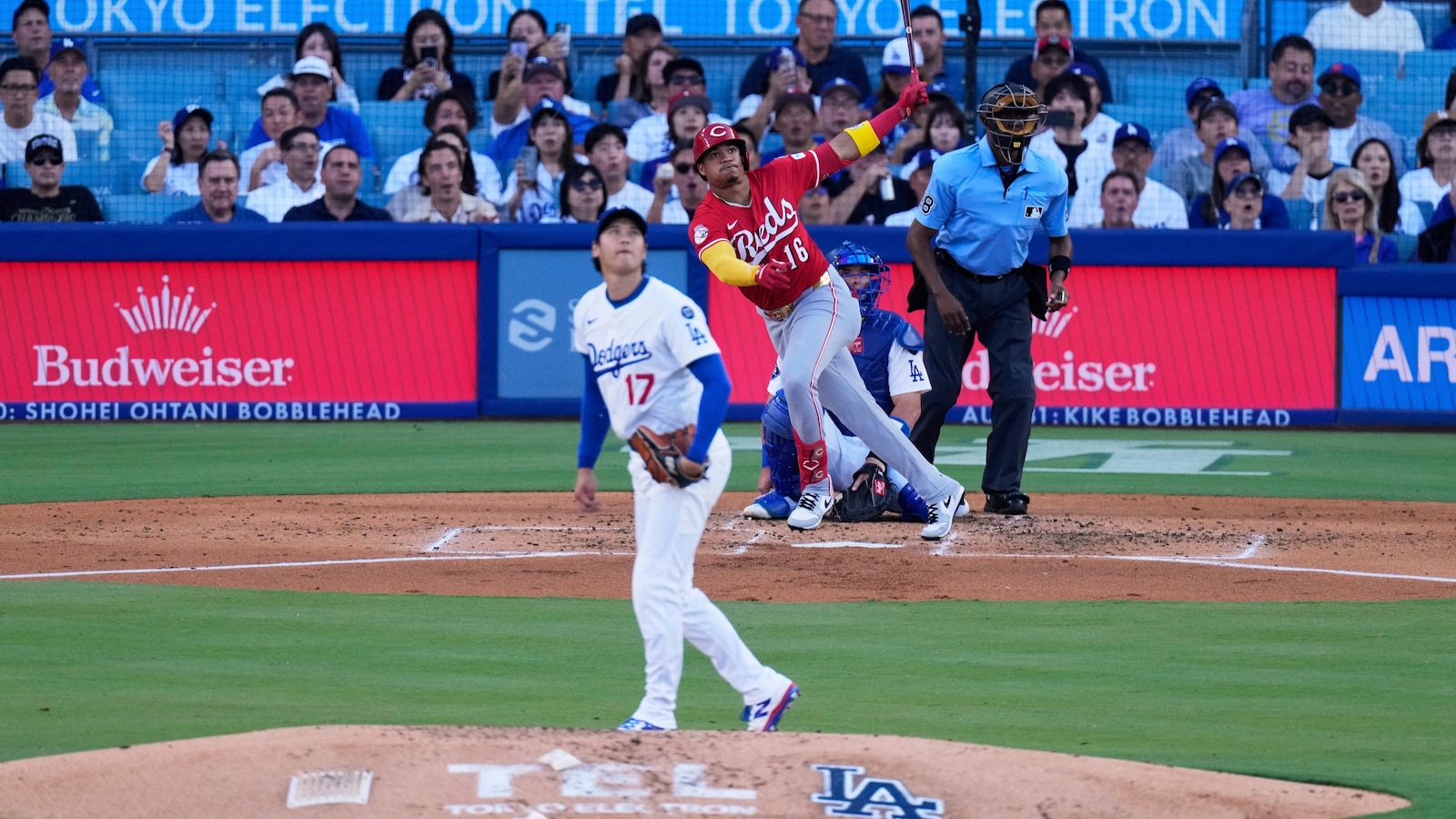 Shohei Ohtani gets more unpredictable with his pitches and earns his 1st win for the Dodgers