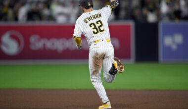 Sheets hits 2 of San Diego's 4 homers, Tatis robs Devers as the Padres beat the Giants 8-1