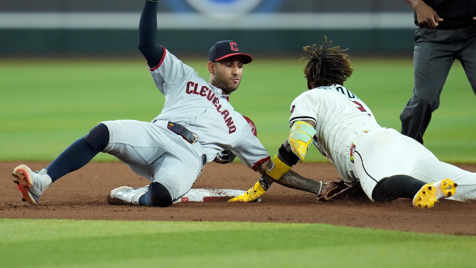Gurriel and McCarthy lead Diamondbacks to 6-5 win over Guardians