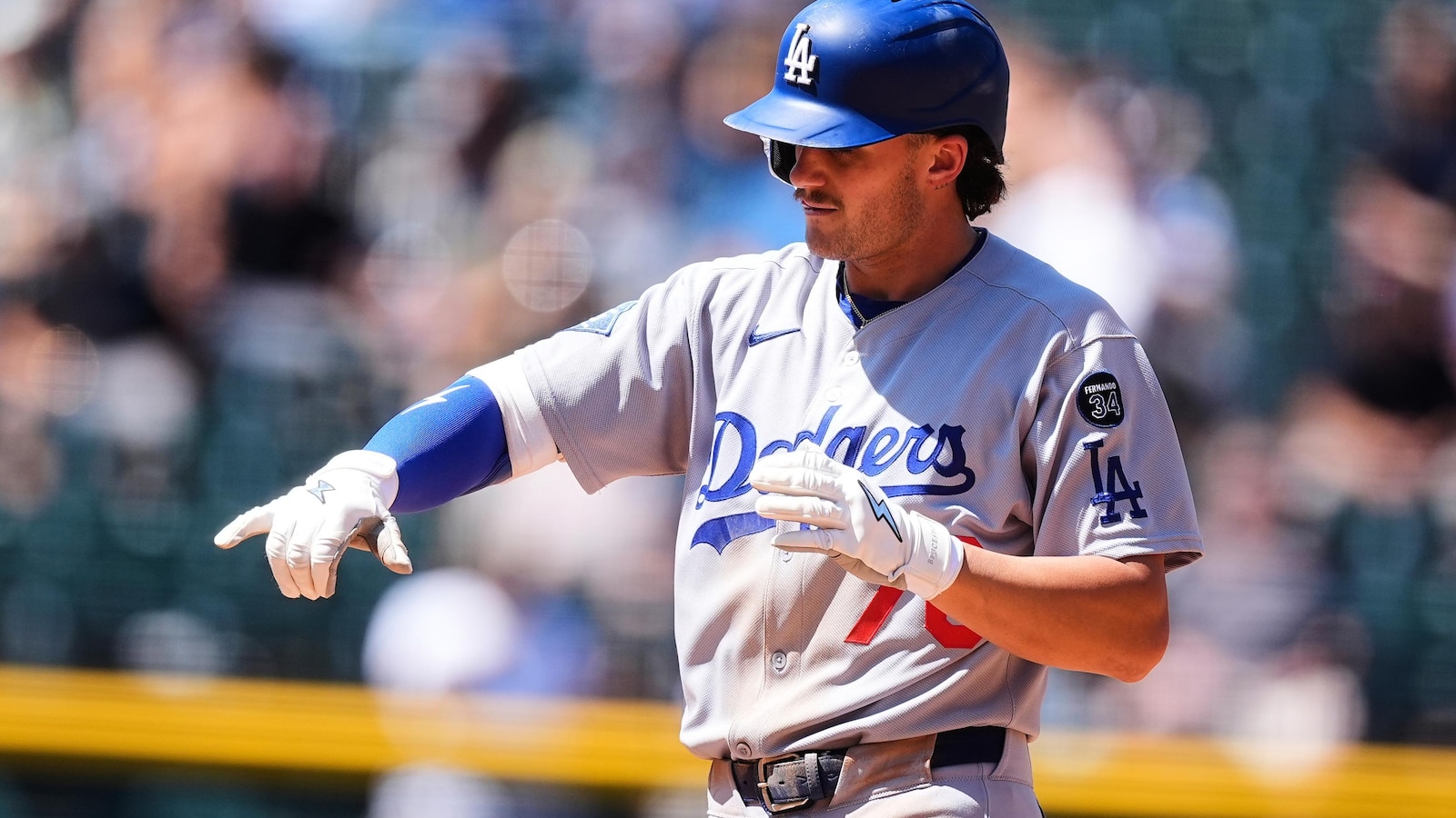 Freeman hits 2-run homer in 1st inning, Kershaw wins 4th straight start as Dodgers beat Rockies 9-5
