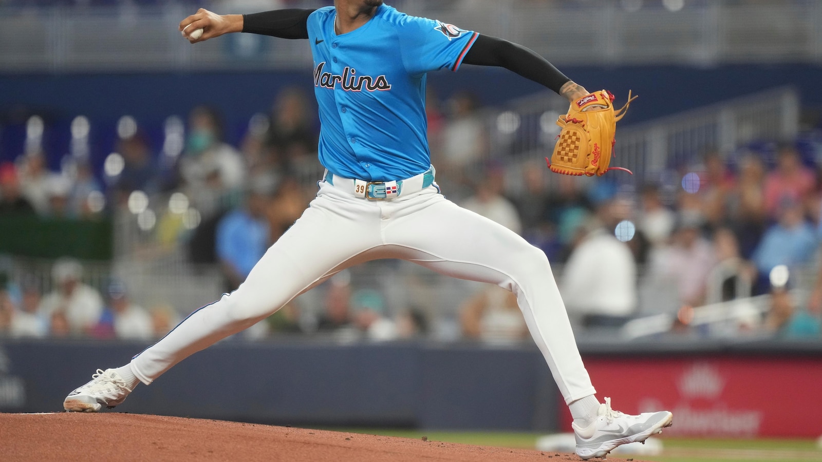 Marsee and Pérez lead Marlins to 5-3 win over Blue Jays