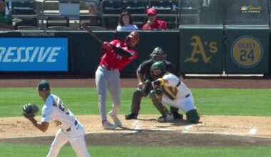 Reds fall 2 1/2 games back of last NL wild card as A's complete 3-game sweep with 7-4 win