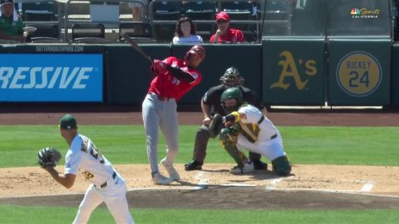 Reds fall 2 1/2 games back of last NL wild card as A's complete 3-game sweep with 7-4 win