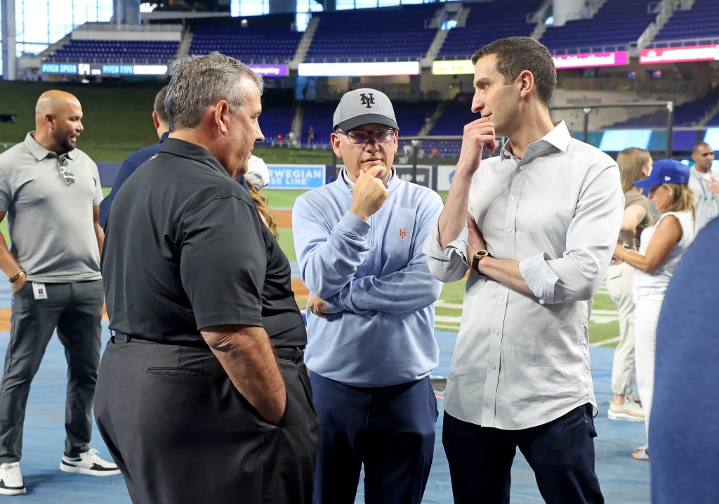 Mets owner Steve Cohen along with GM David Stearns speak with Chris Christie before the Mets-Marlins game on Sept. 26, 2025.