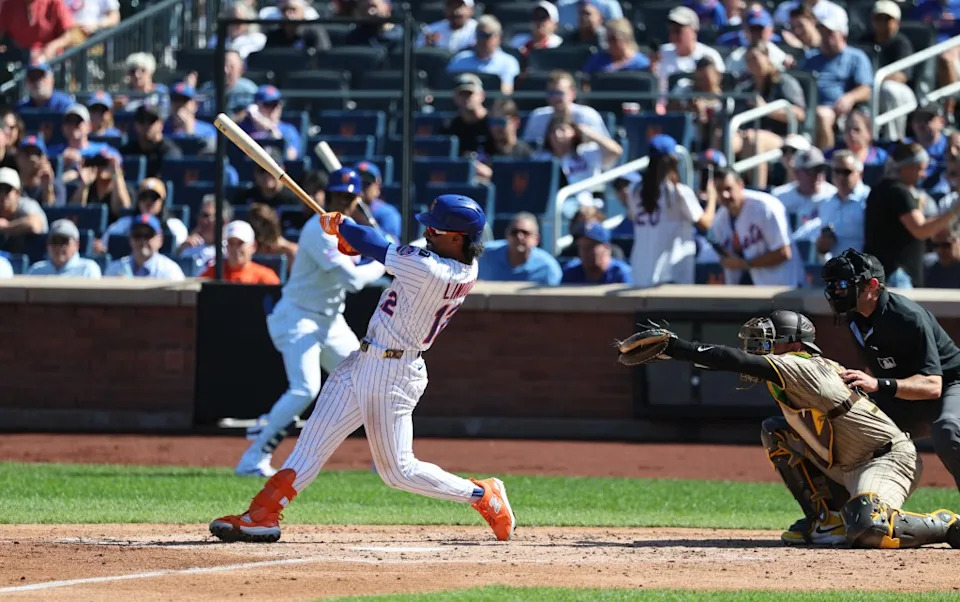 Mets shortstop Francisco Lindor #12 hits a single in the 3rd inning. Charles Wenzelberg / New York Post