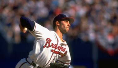 This Day in Braves History: John Smoltz notches his 50th save in 2002