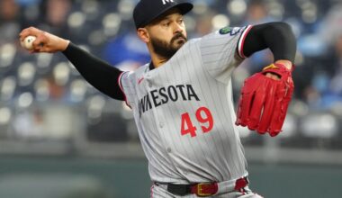 Royals 2, Twins 1: Our side can’t hit and our manager hates happiness