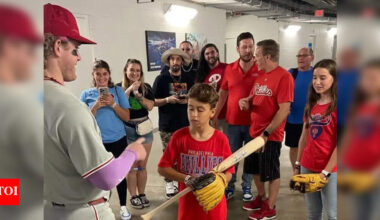 Who is Lincoln? The young Phillies fan whose birthday turned viral after home-run ball drama with Harrison Bader | MLB News