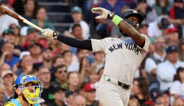 Yankees hold on to beat Red Sox, move 2 1/2 games ahead for first wild card