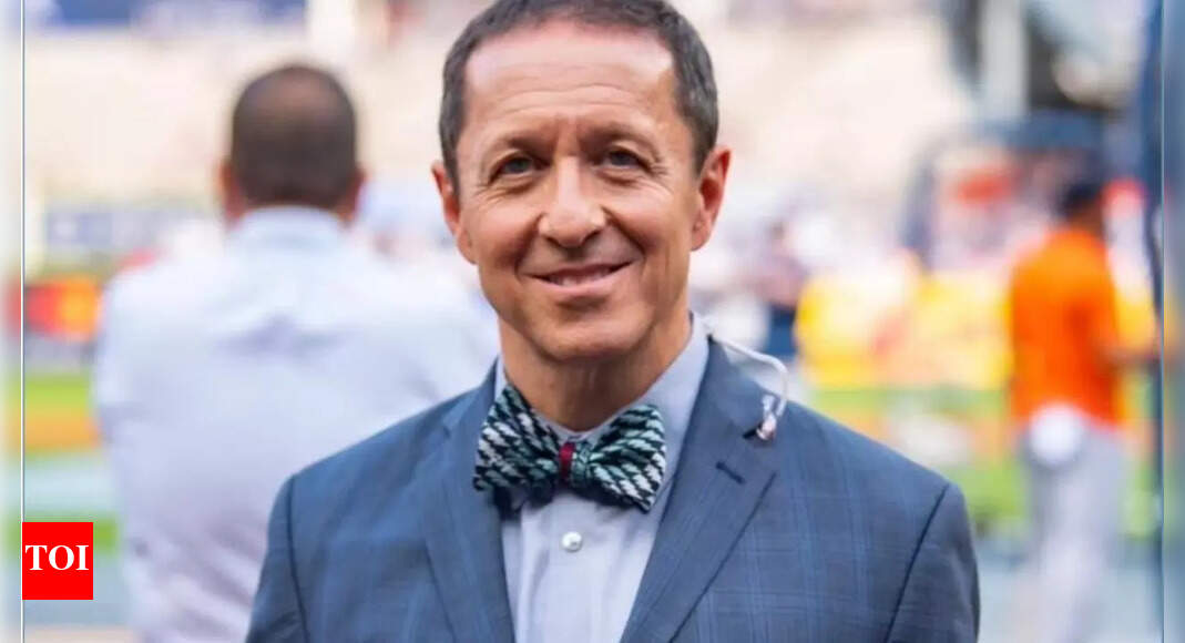 MLB Reporter Ken Rosenthal apologizes after a viral collision incident with the Milwaukee Brewers cameraman | MLB News