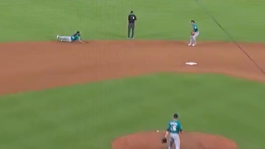 Sports Illustrated - Mariners Shortstop Turned Diving…