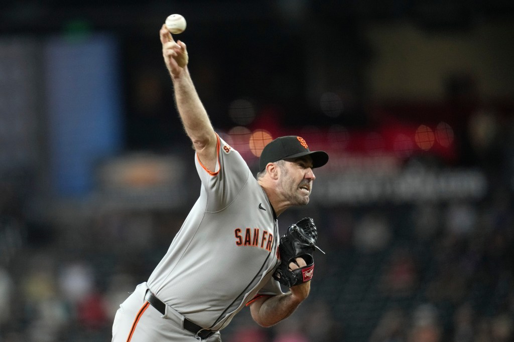 SF Giants score five runs in 11th inning to avoid being swept by Diamondbacks